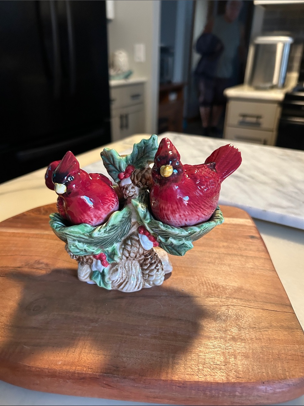 Cracker Barrel Red Cardinal Pair on Green Leaf Holiday Accent